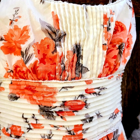 Sundress - Picture 4 of 5